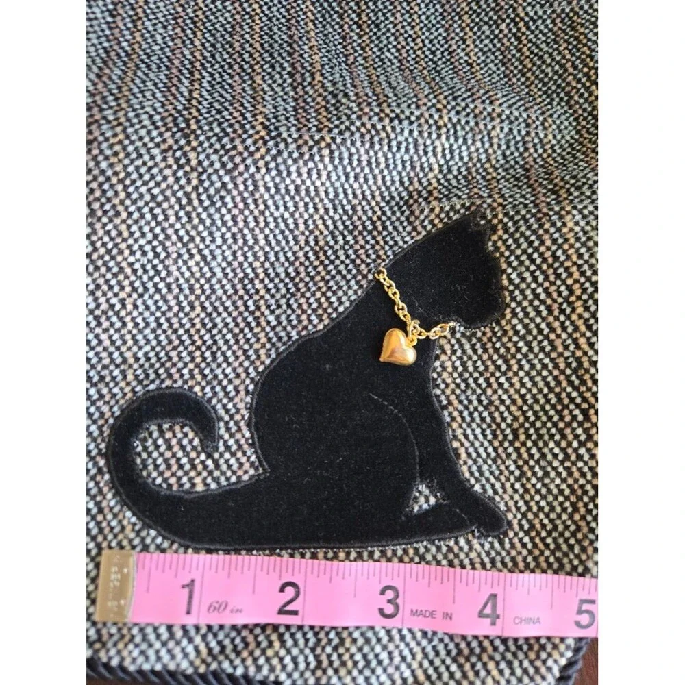 Vintage Black Cat Tweed Vest with Heart Charm Detailing​👵🏼🧶🐈‍⬛☕️